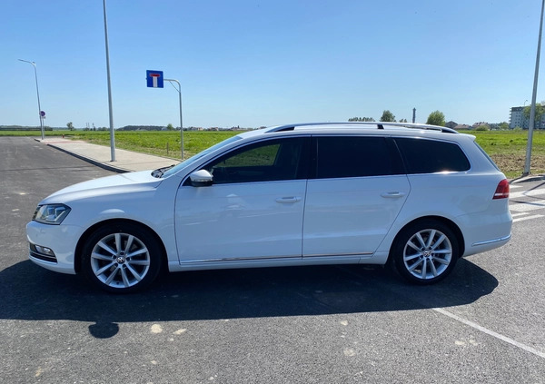Volkswagen Passat cena 39500 przebieg: 255000, rok produkcji 2013 z Zambrów małe 137